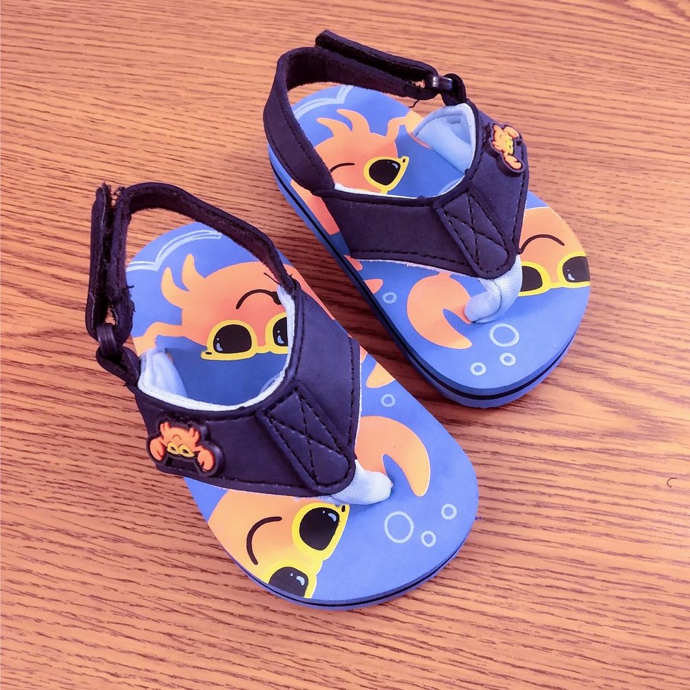Toddler sandals - size 5
